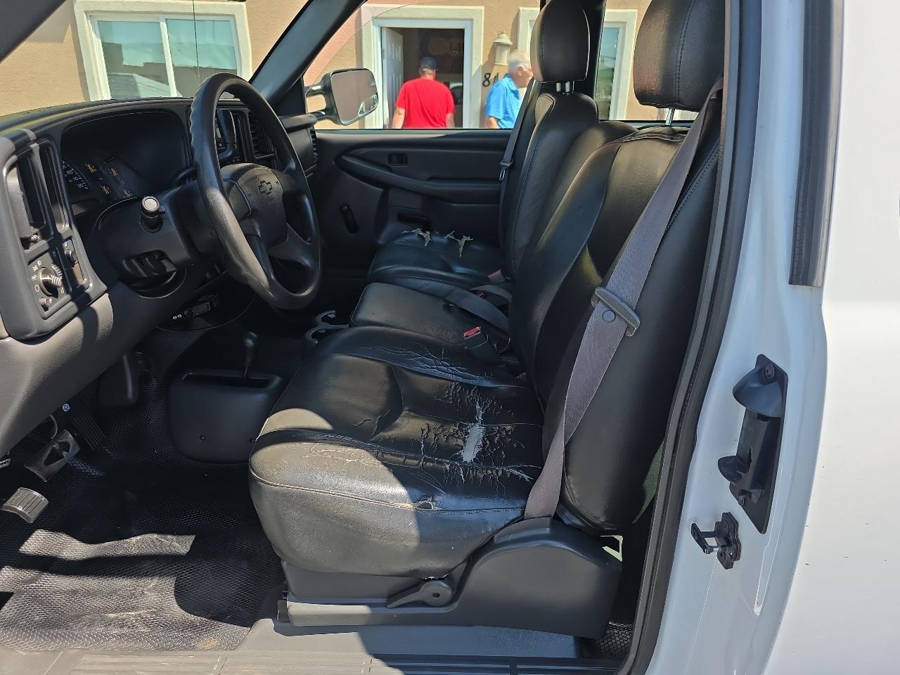 Chevrolet Silverado 2500HD Ext Cab 157.5" WB 4WD Work Truck 2004
