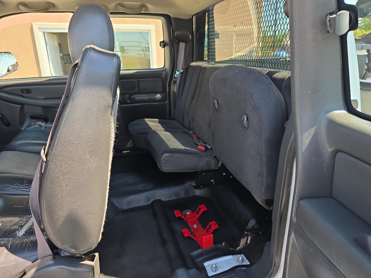 Chevrolet Silverado 2500HD Ext Cab 157.5" WB 4WD Work Truck 2004