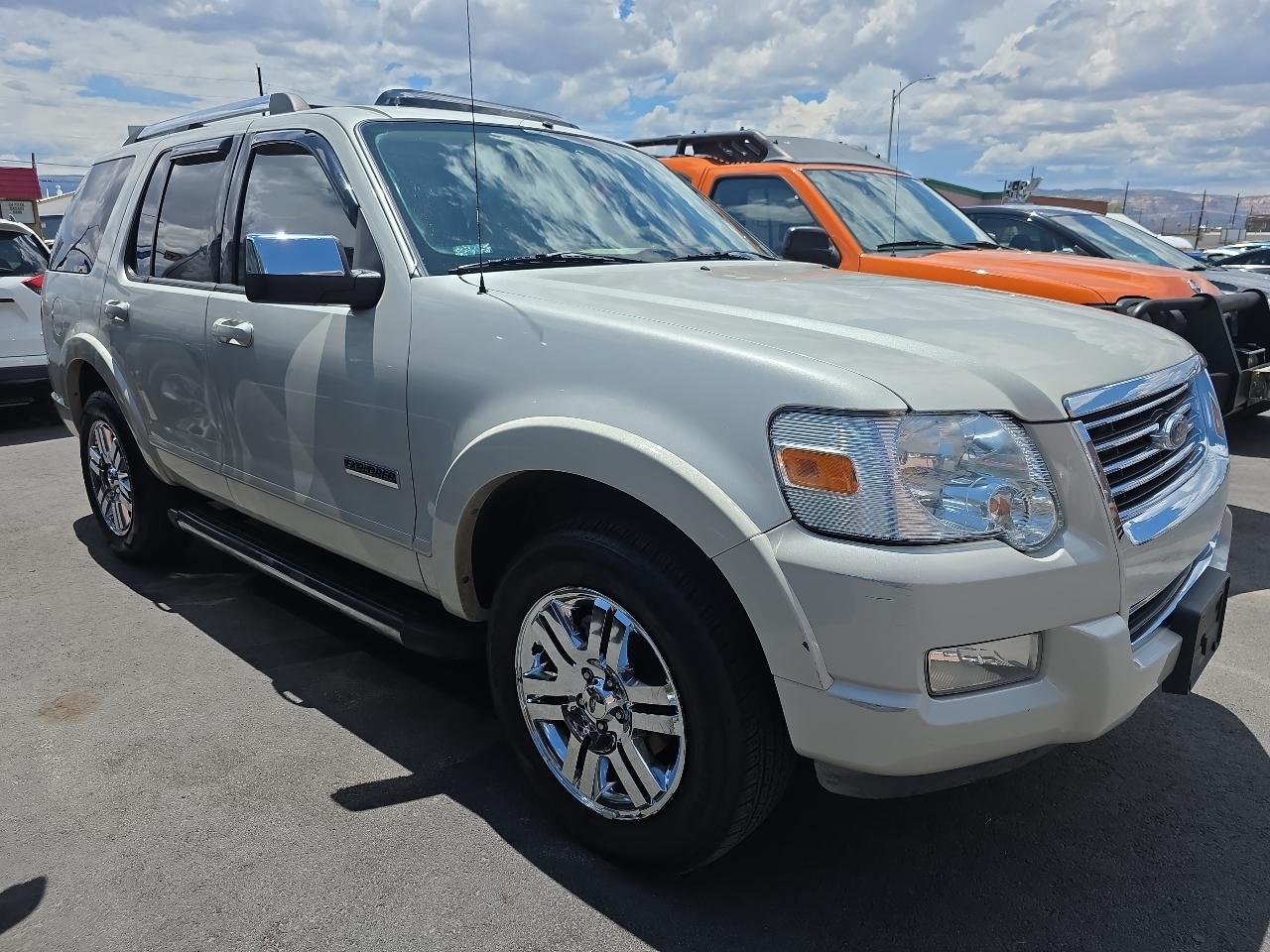 Ford Explorer 4dr 114" WB 4.6L Limited 4WD 2006