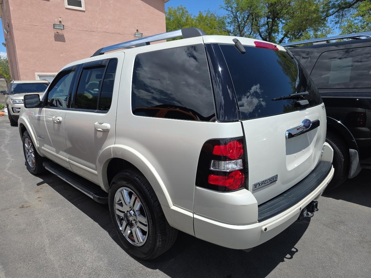 Ford Explorer 4dr 114" WB 4.6L Limited 4WD 2006
