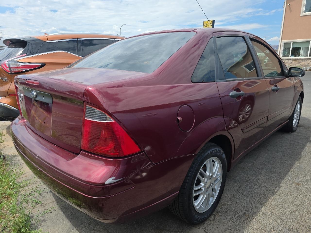 Ford Focus 4dr Sdn SES 2007