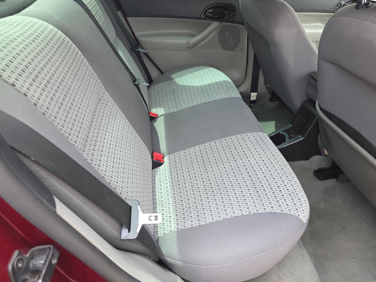 Ford Focus 4dr Sdn SES 2007