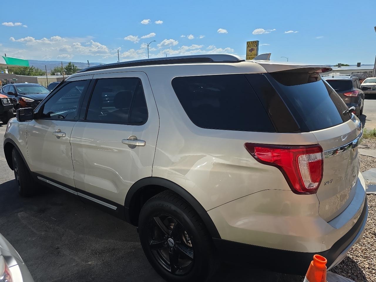 Ford Explorer XLT 4WD 2017