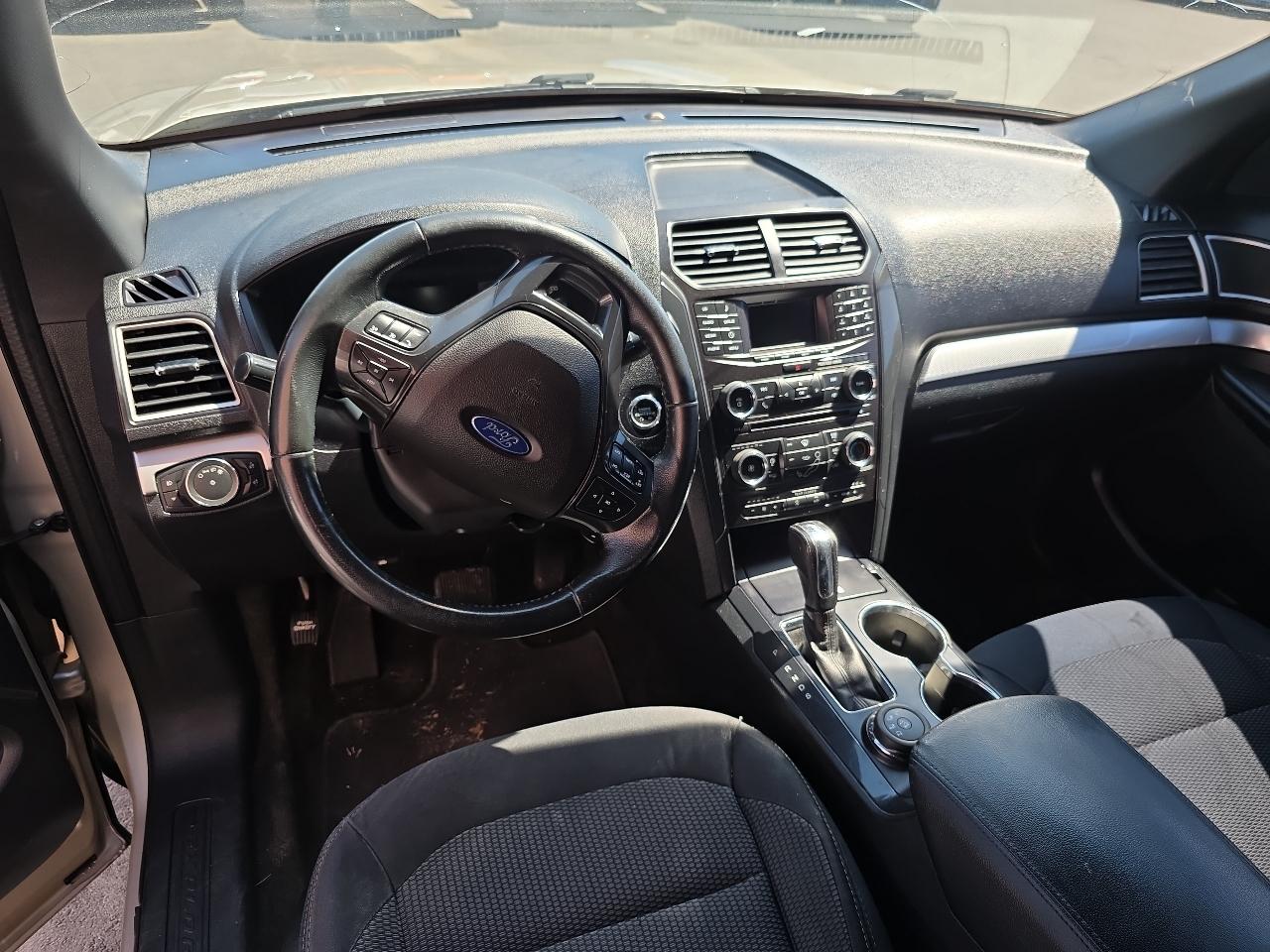 Ford Explorer XLT 4WD 2017