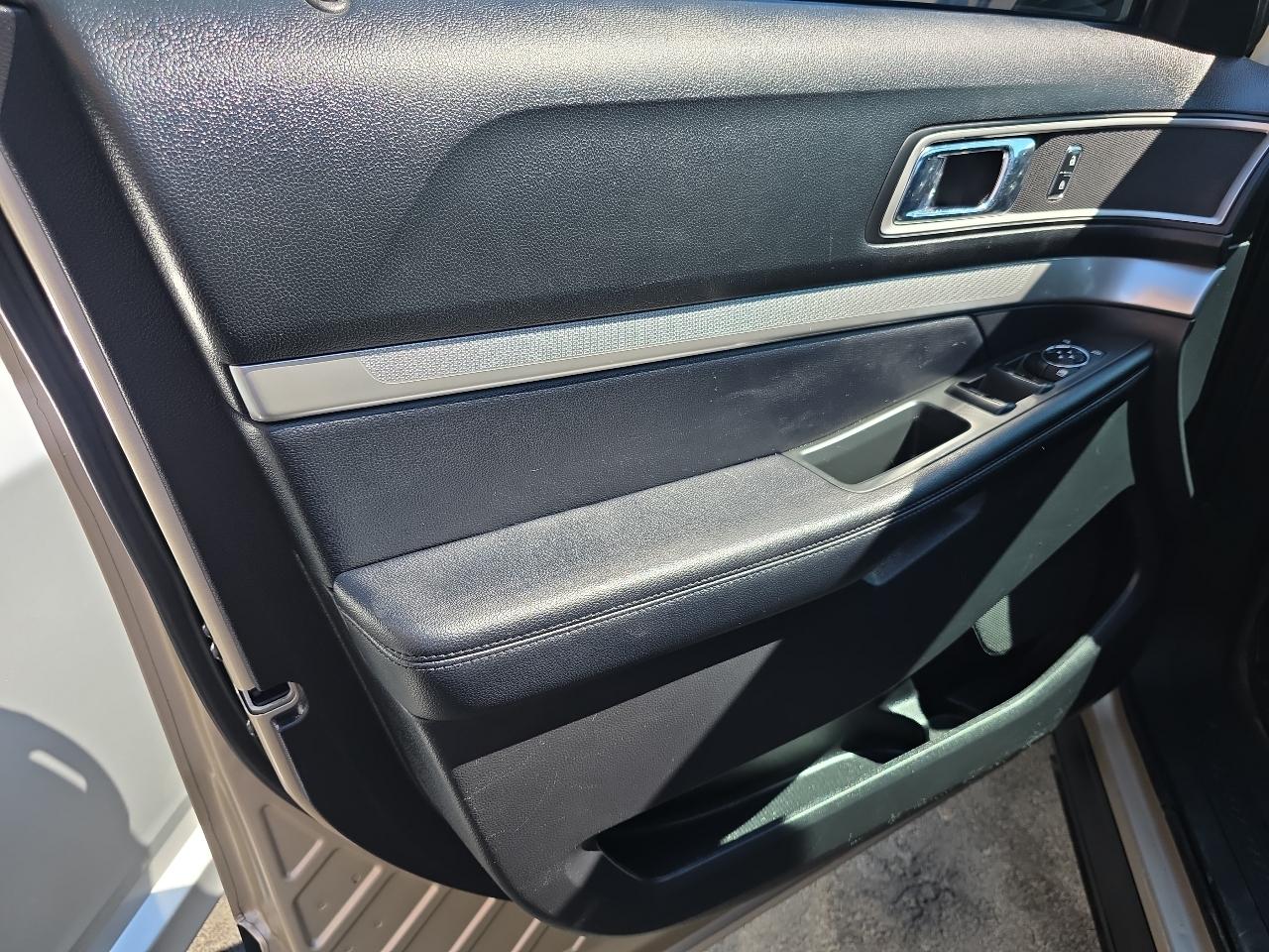 Ford Explorer XLT 4WD 2017