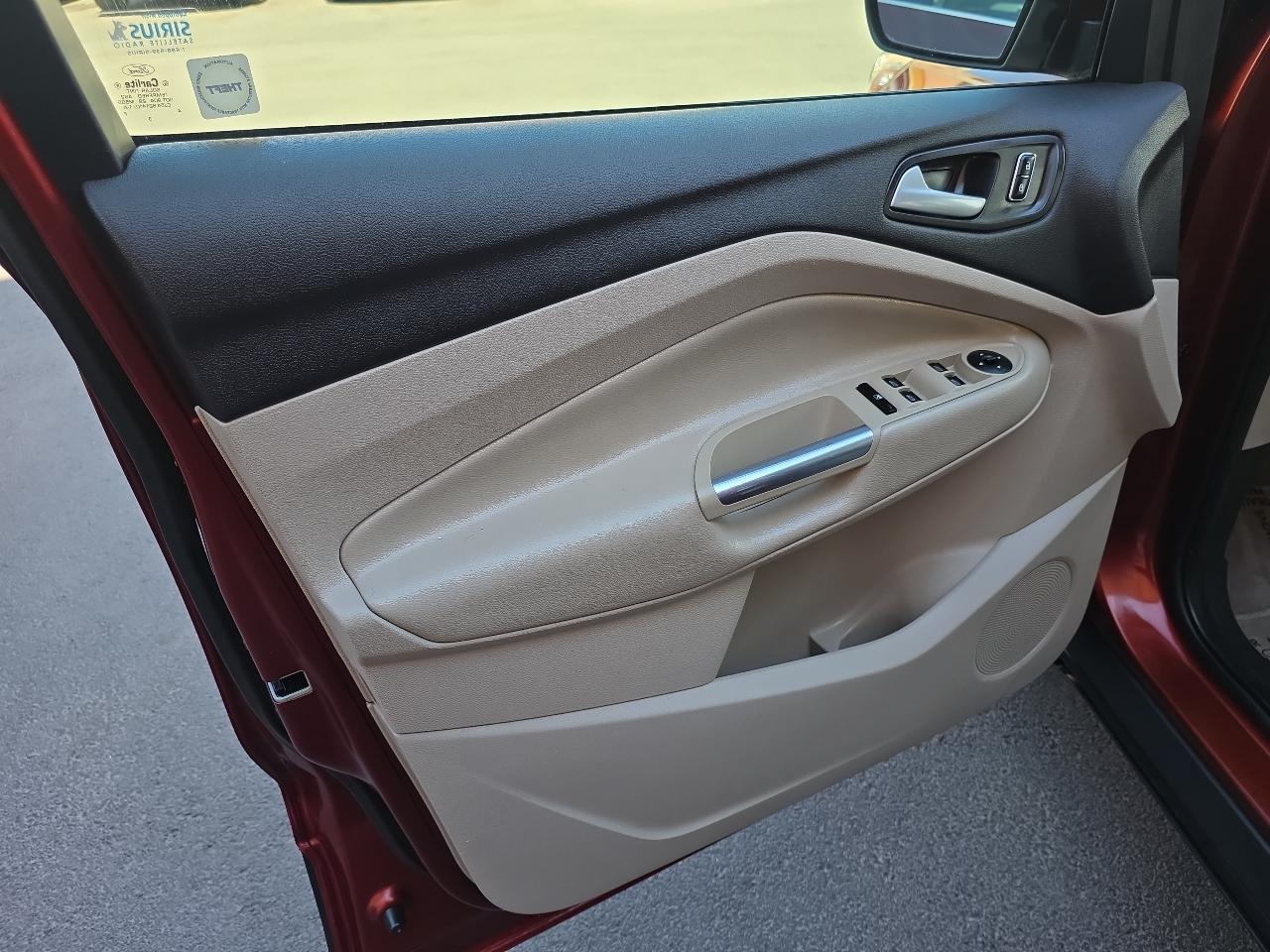 Ford Escape FWD 4dr SE 2014