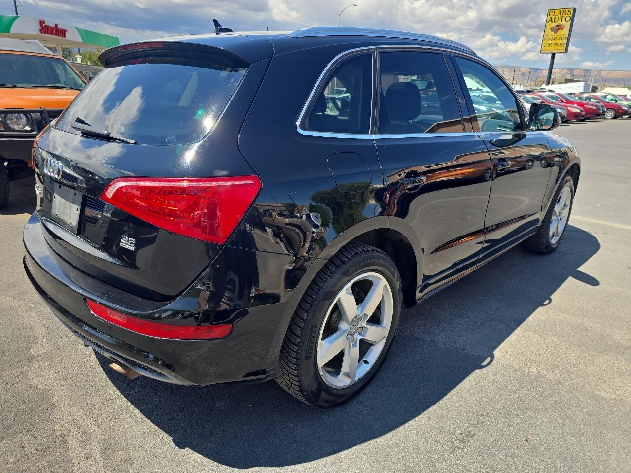 Audi Q5 quattro 4dr 3.2L Premium Plus 2011