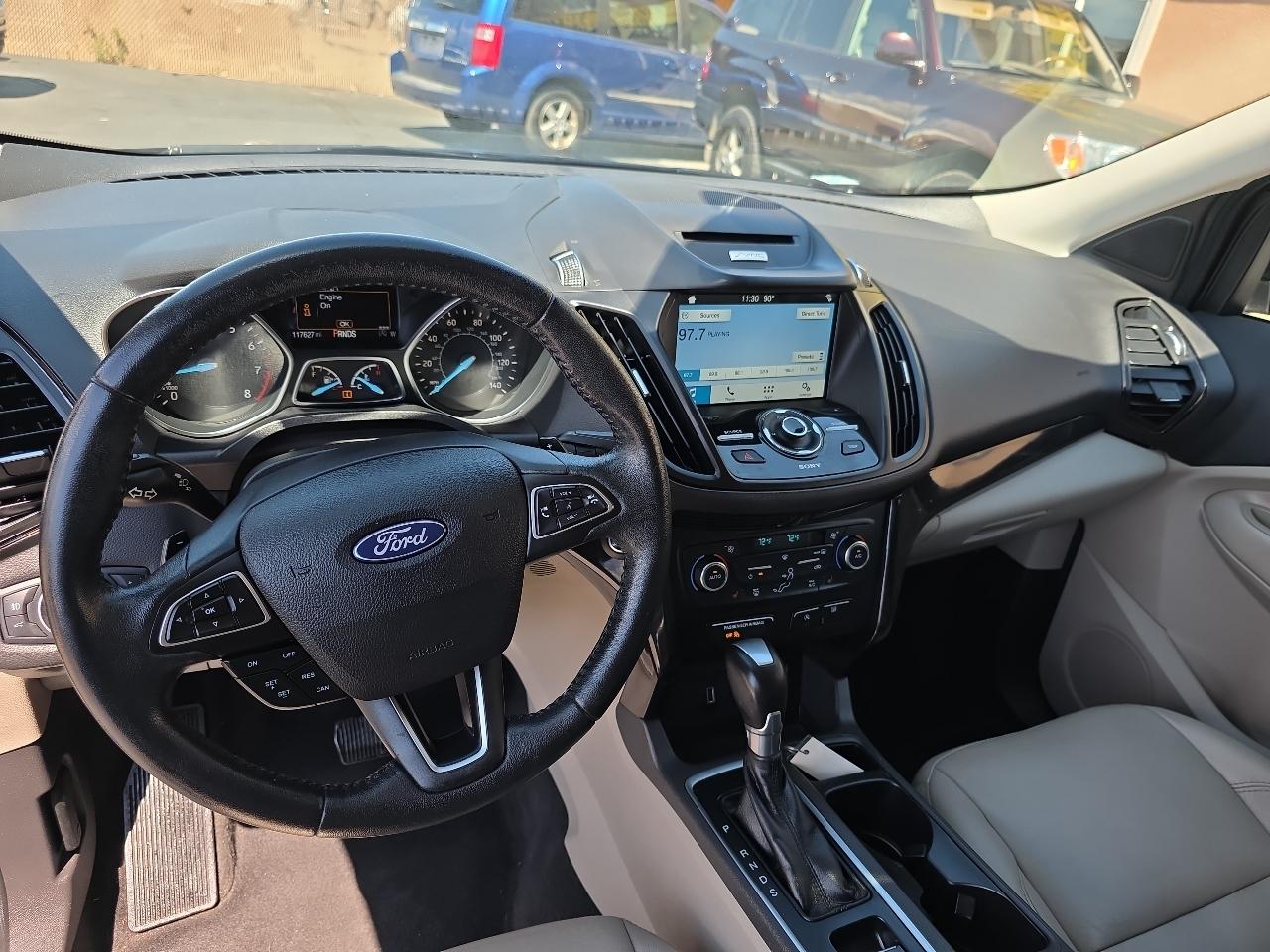 Ford Escape Titanium 4WD 2017
