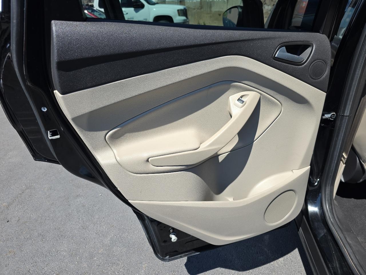 Ford Escape Titanium 4WD 2017