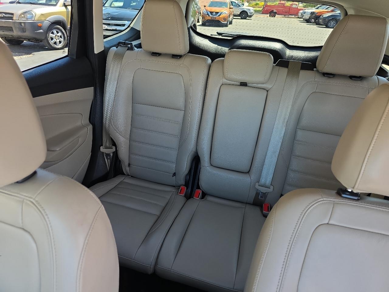 Ford Escape Titanium 4WD 2017