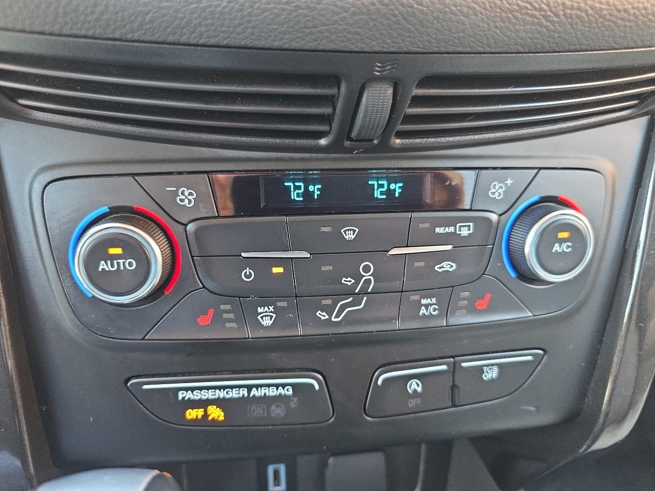 Ford Escape Titanium 4WD 2017