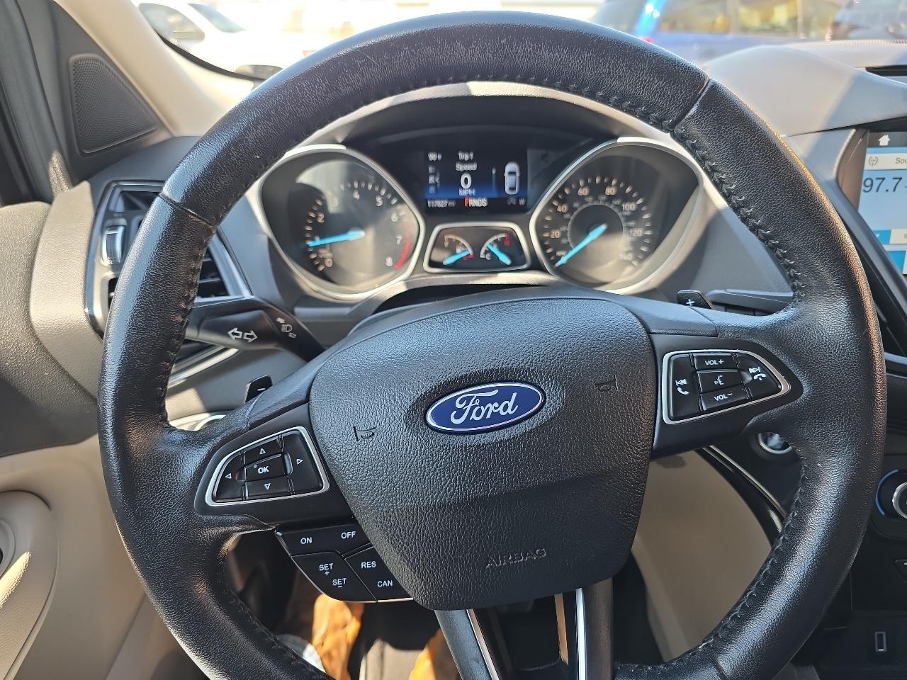 Ford Escape Titanium 4WD 2017