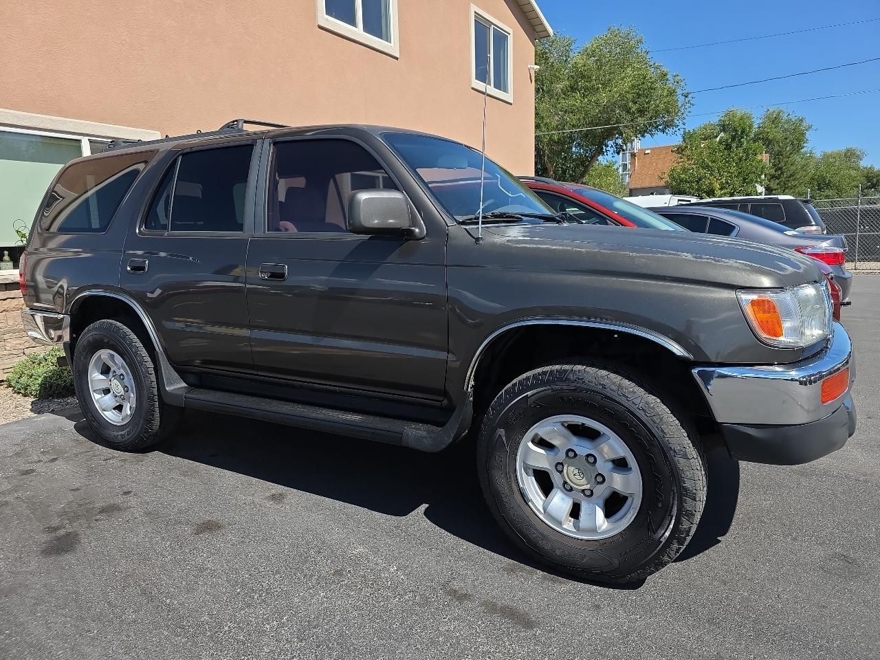 Toyota 4Runner 4dr Auto 4WD SR5 3.4L 1996