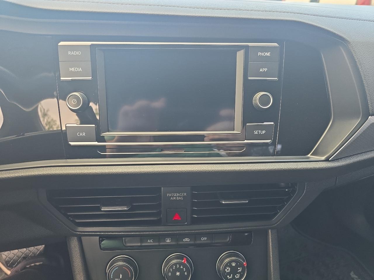 Volkswagen Jetta R-Line Auto w/SULEV 2019