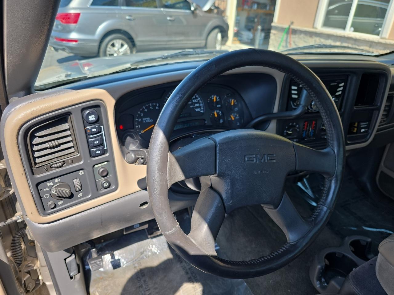 GMC Sierra 1500 Reg Cab 133.0" WB 4WD SLE 2003