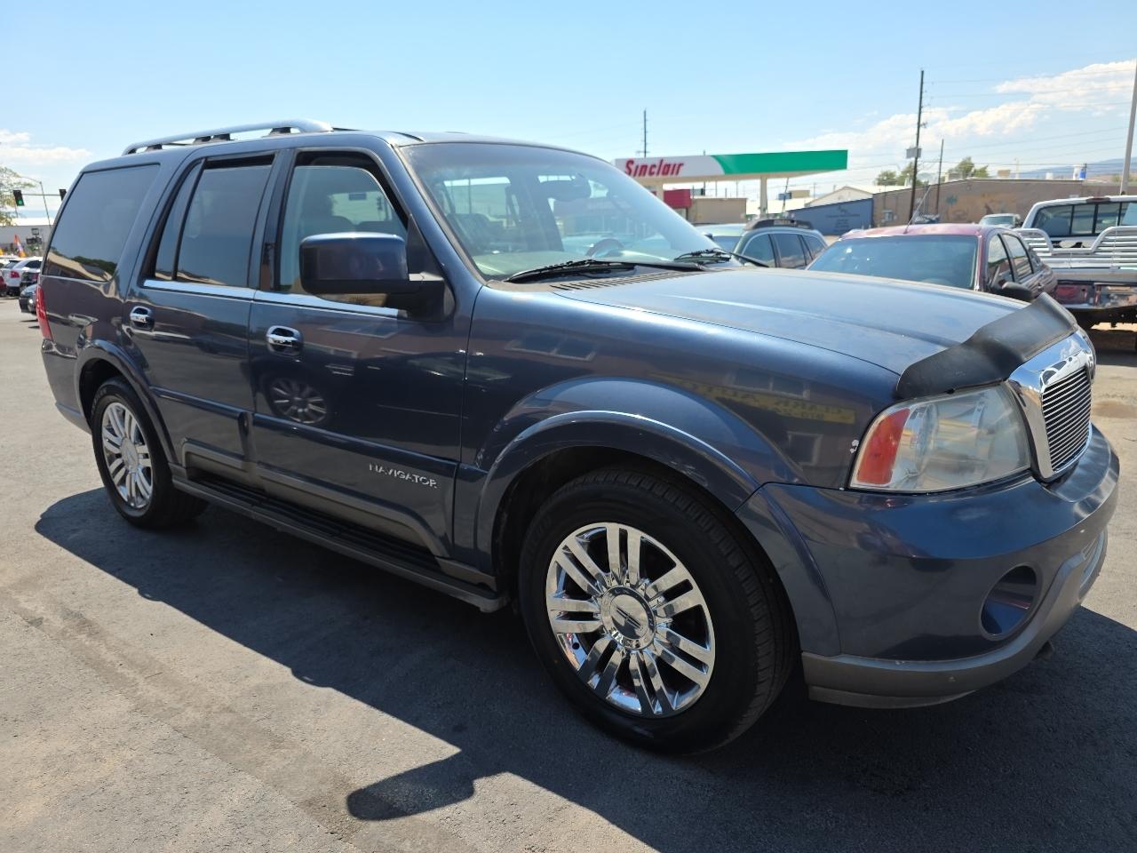 Lincoln Navigator 4dr 4WD Ultimate 2004