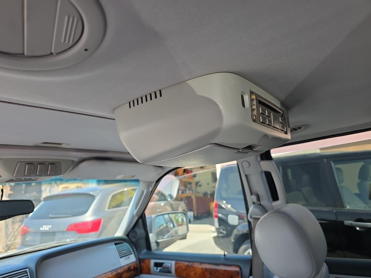 Lincoln Navigator 4dr 4WD Ultimate 2004