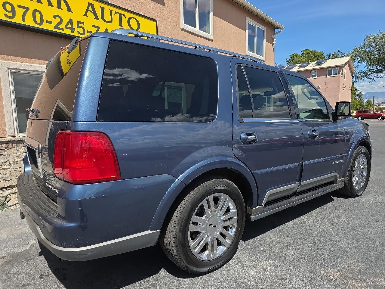 Lincoln Navigator 4dr 4WD Ultimate 2004