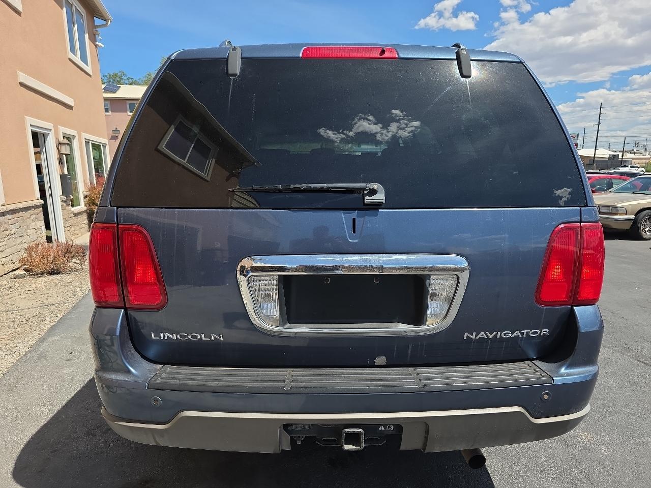Lincoln Navigator 4dr 4WD Ultimate 2004