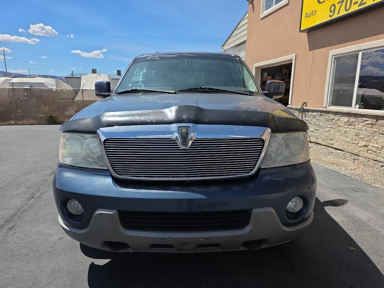Lincoln Navigator 4dr 4WD Ultimate 2004