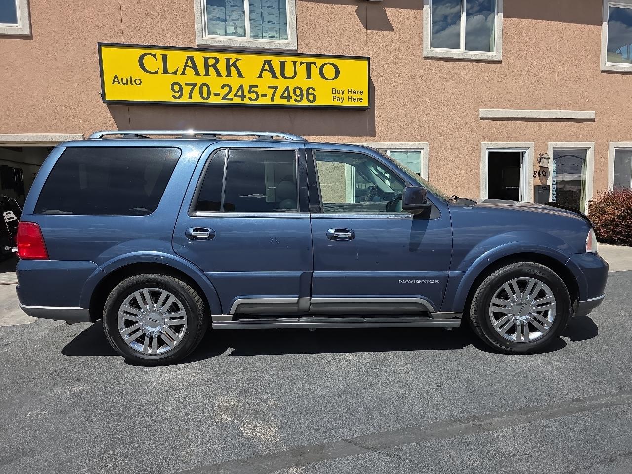 Lincoln Navigator 4dr 4WD Ultimate 2004