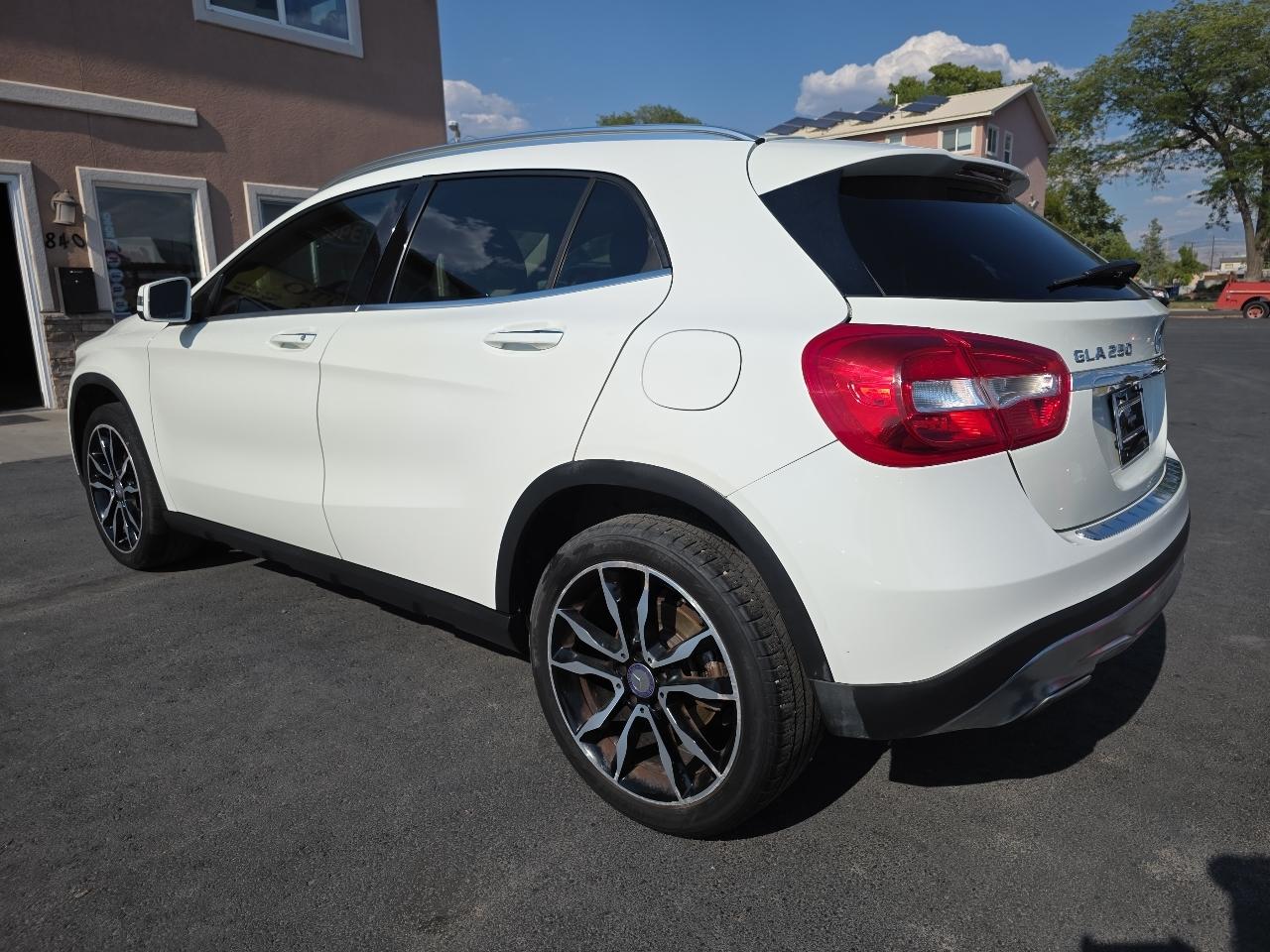 Mercedes-Benz GLA 4MATIC 4dr GLA 250 2016