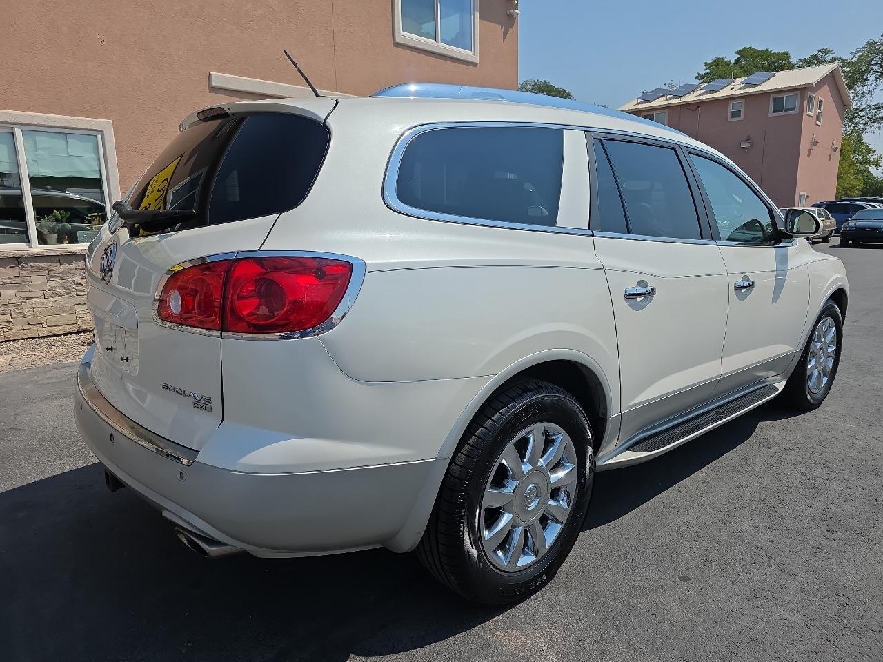 Buick Enclave AWD 4dr CXL-2 2011