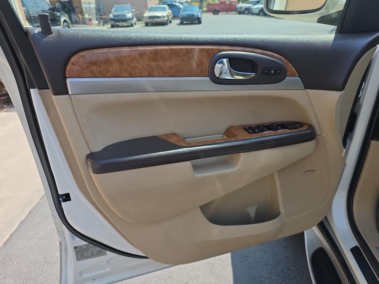 Buick Enclave AWD 4dr CXL-2 2011