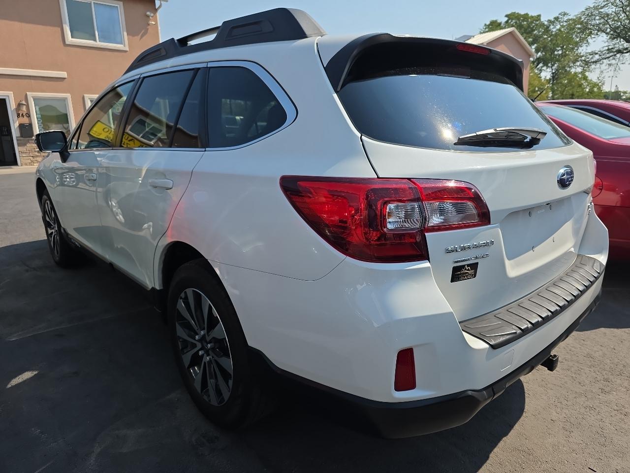Subaru Outback 4dr Wgn 3.6R Limited 2015