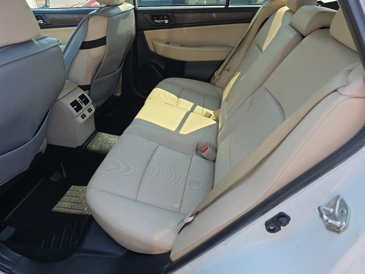 Subaru Outback 4dr Wgn 3.6R Limited 2015