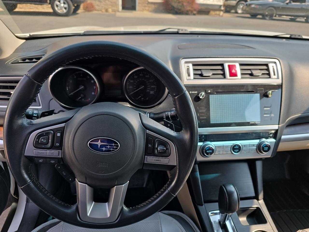 Subaru Outback 4dr Wgn 3.6R Limited 2015