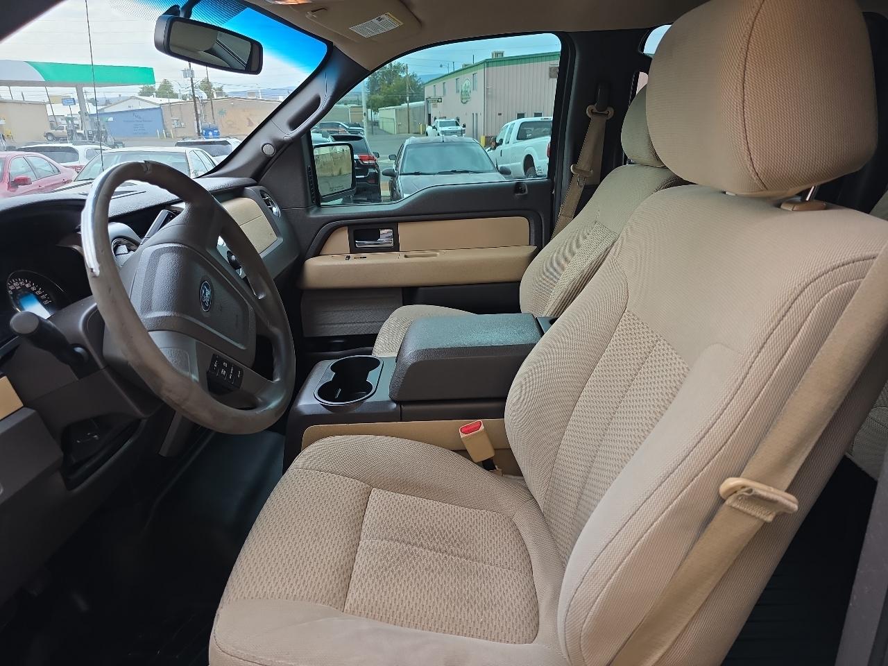Ford F-150 4WD SuperCrew 145" XLT 2012