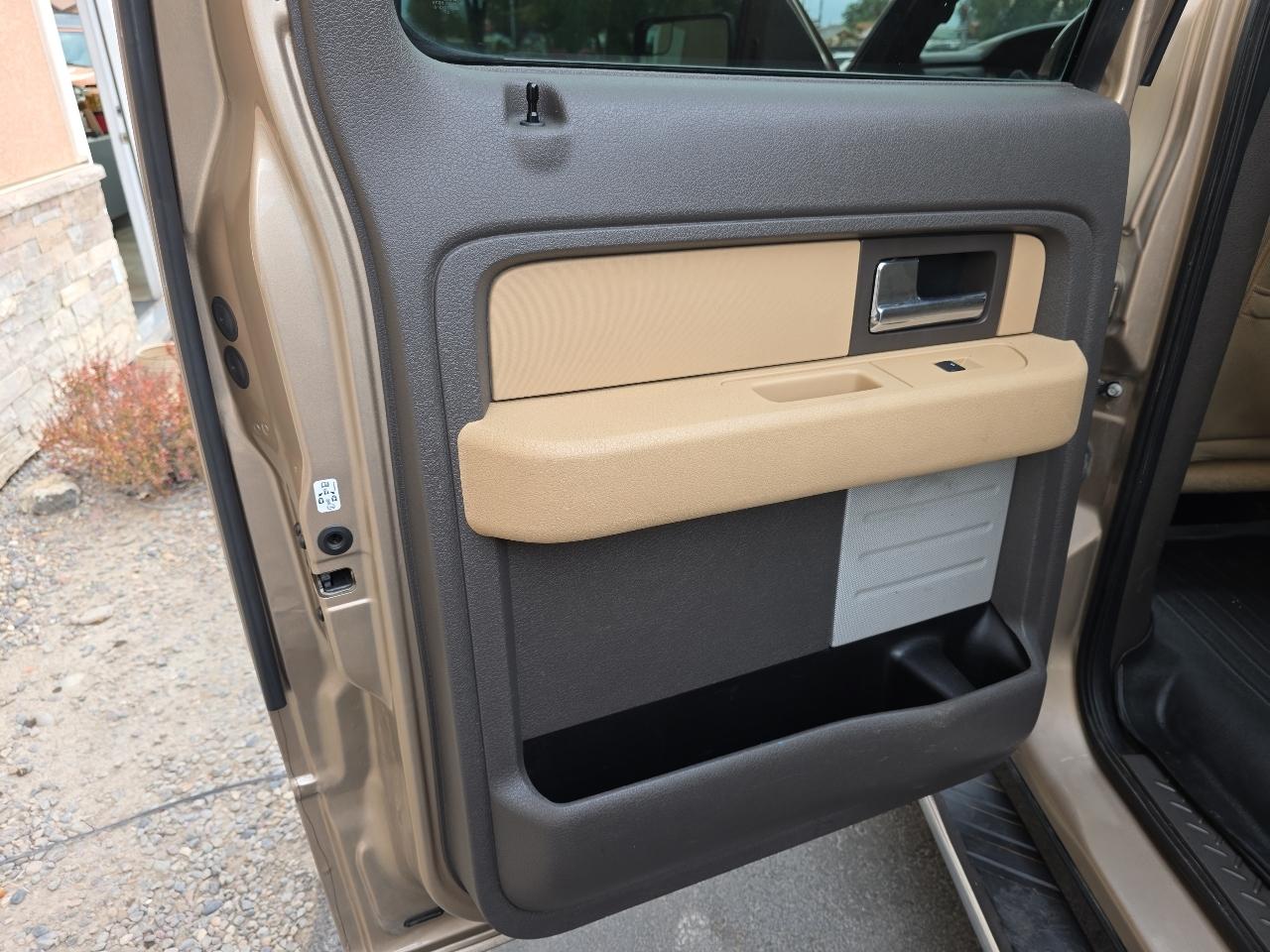 Ford F-150 4WD SuperCrew 145" XLT 2012