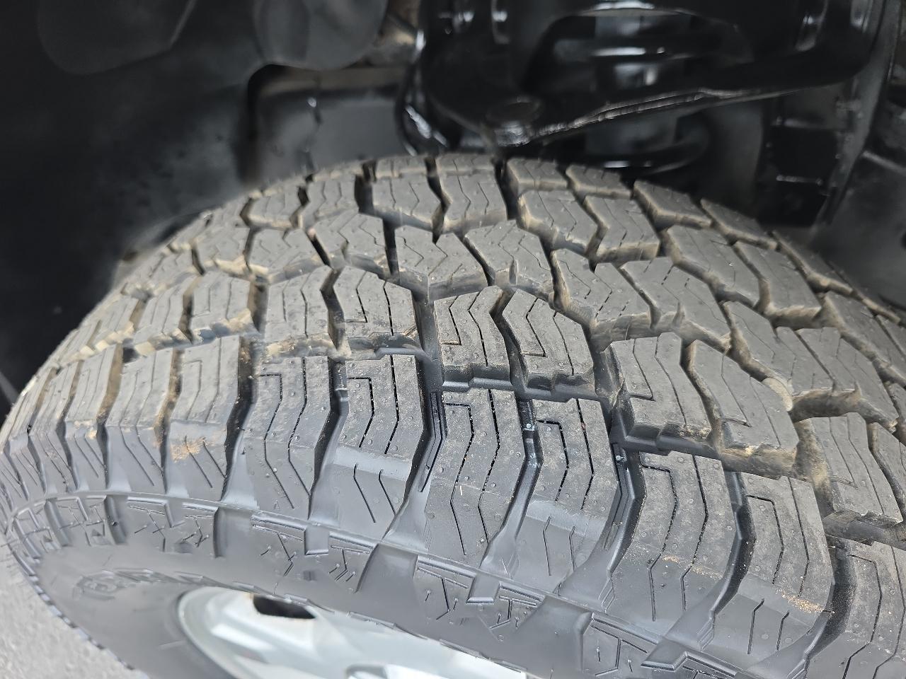 Ford F-150 4WD SuperCrew 145" XLT 2012