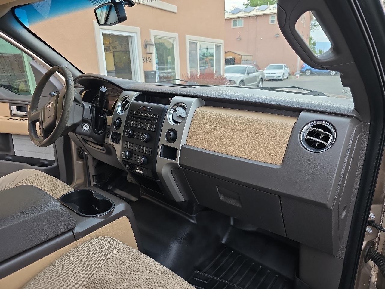 Ford F-150 4WD SuperCrew 145" XLT 2012