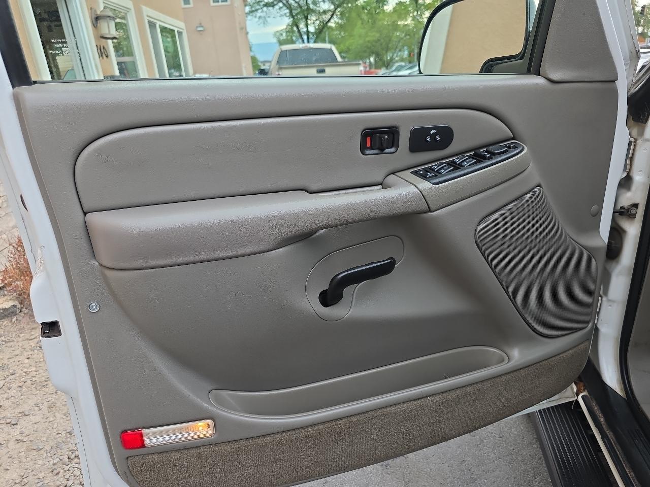 Chevrolet Tahoe Special Service Veh 4dr 4WD 2004