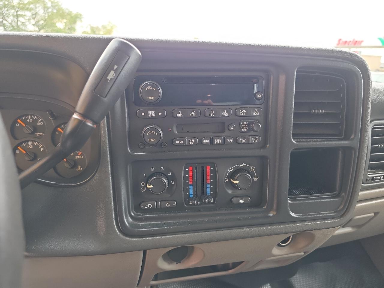 Chevrolet Tahoe Special Service Veh 4dr 4WD 2004