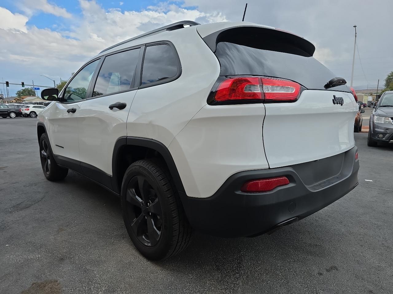 Jeep Cherokee Altitude FWD *Ltd Avail* 2017