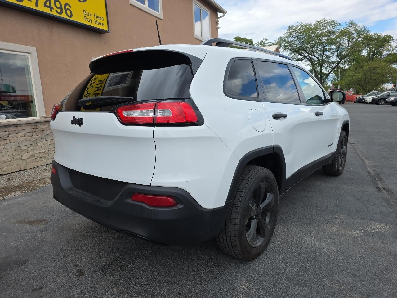 Jeep Cherokee Altitude FWD *Ltd Avail* 2017