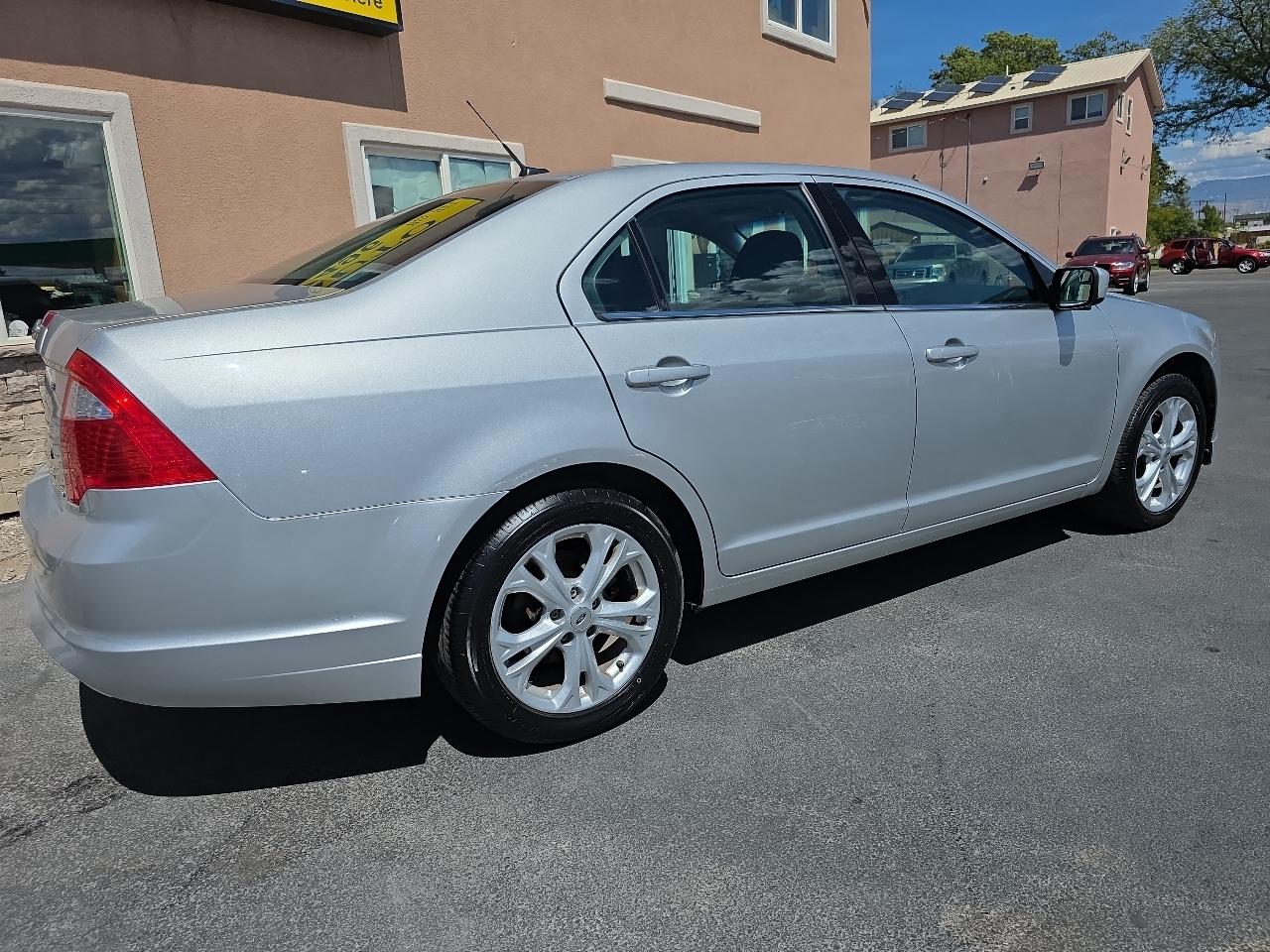 Ford Fusion 4dr Sdn SE FWD 2012