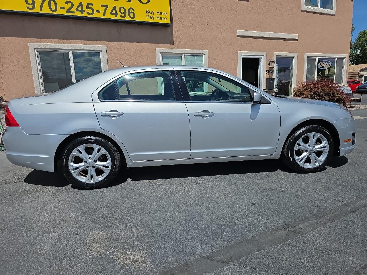 Ford Fusion 4dr Sdn SE FWD 2012