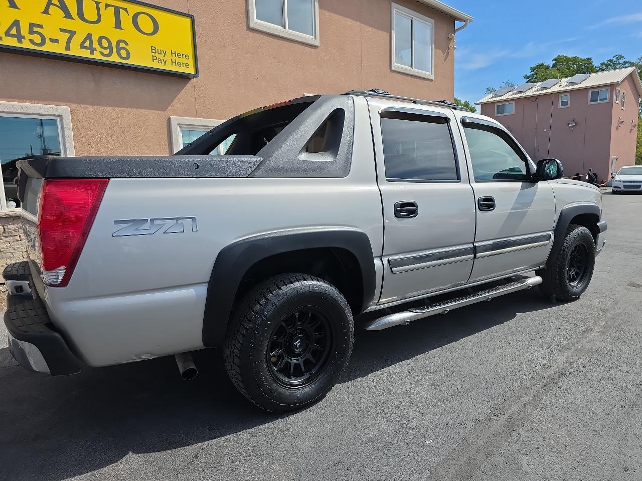 Chevrolet Avalanche 1500 5dr Crew Cab 130" WB 4WD Z71 2004