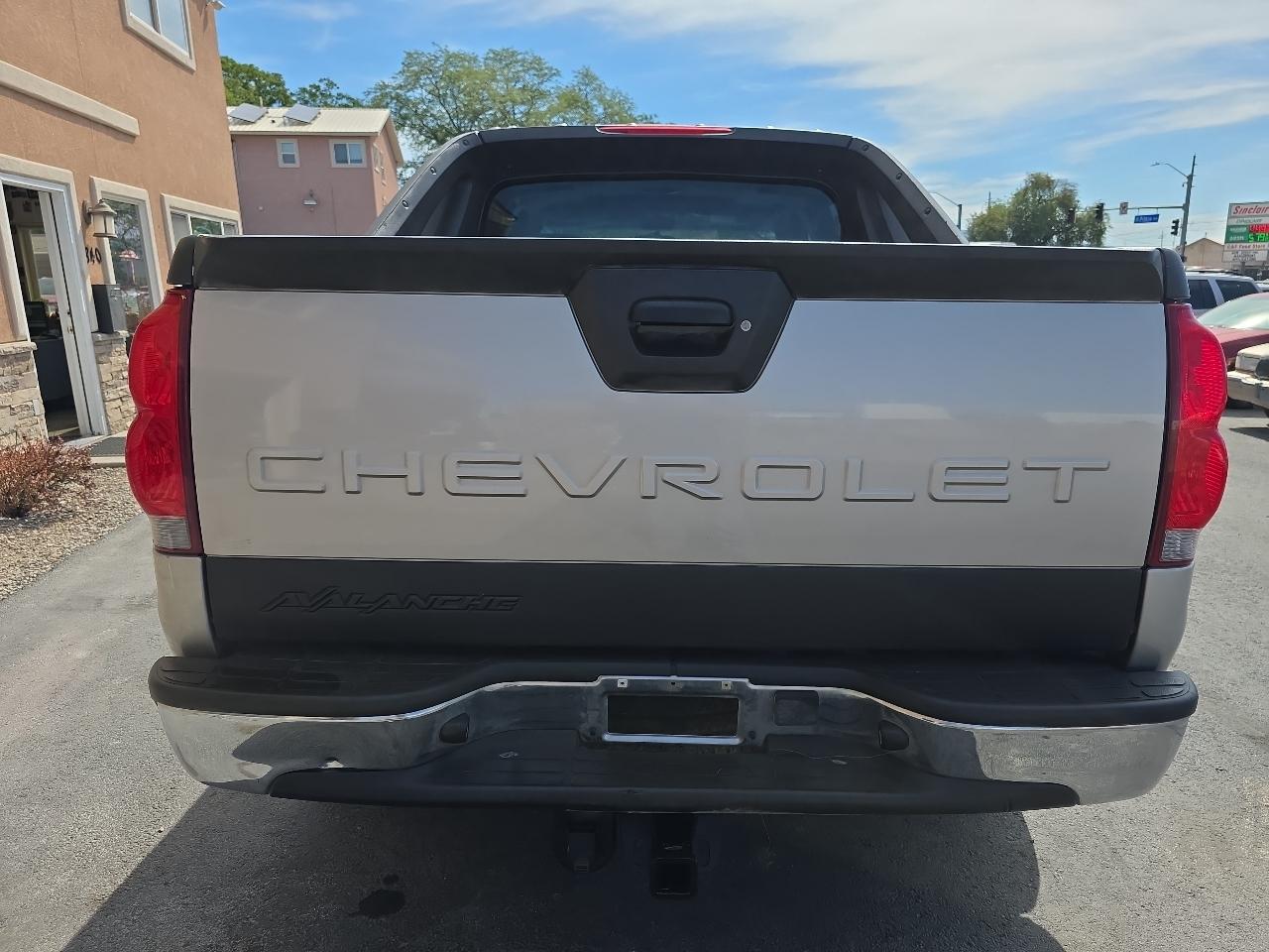 Chevrolet Avalanche 1500 5dr Crew Cab 130" WB 4WD Z71 2004