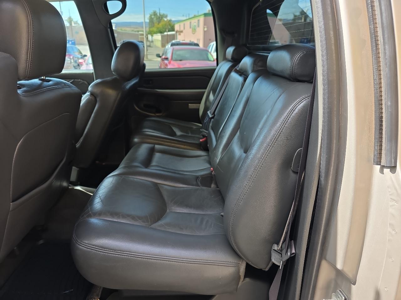 Chevrolet Avalanche 1500 5dr Crew Cab 130" WB 4WD Z71 2004