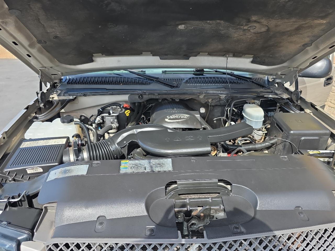 Chevrolet Avalanche 1500 5dr Crew Cab 130" WB 4WD Z71 2004