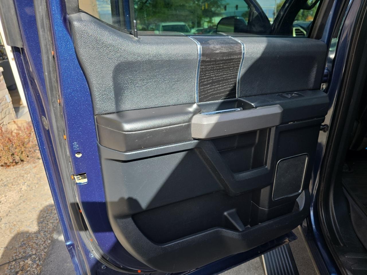 Ford F-150 Platinum 4WD SuperCrew 5.5' Box 2020