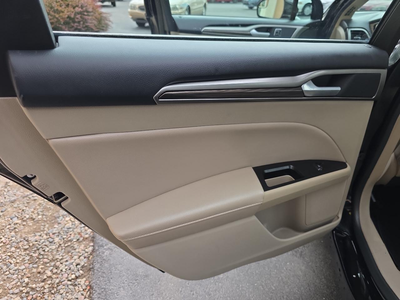 Ford Fusion SE FWD 2017