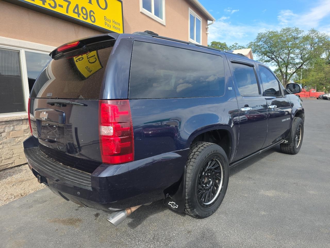 Chevrolet Suburban 4WD 4dr 1500 LTZ 2007