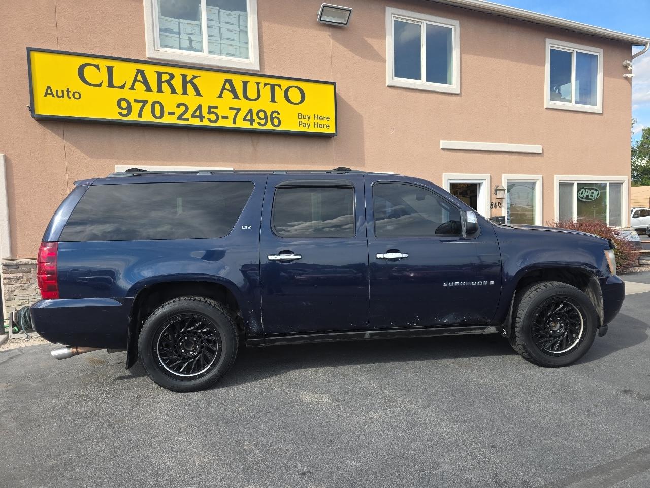 Chevrolet Suburban 4WD 4dr 1500 LTZ 2007