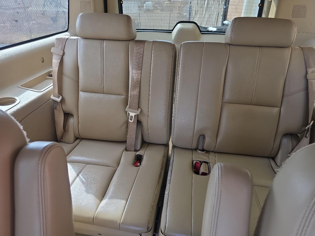 Chevrolet Suburban 4WD 4dr 1500 LTZ 2007